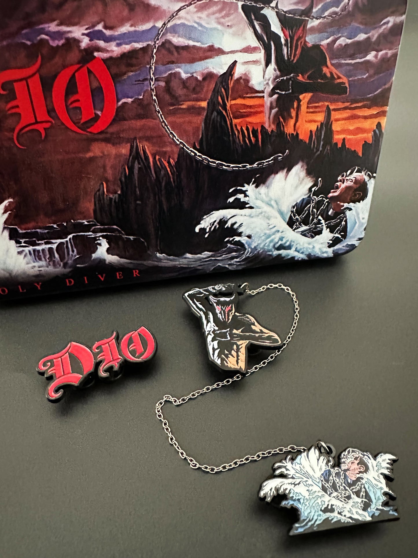 Dio - Holy Diver - Tin Box Pin Set