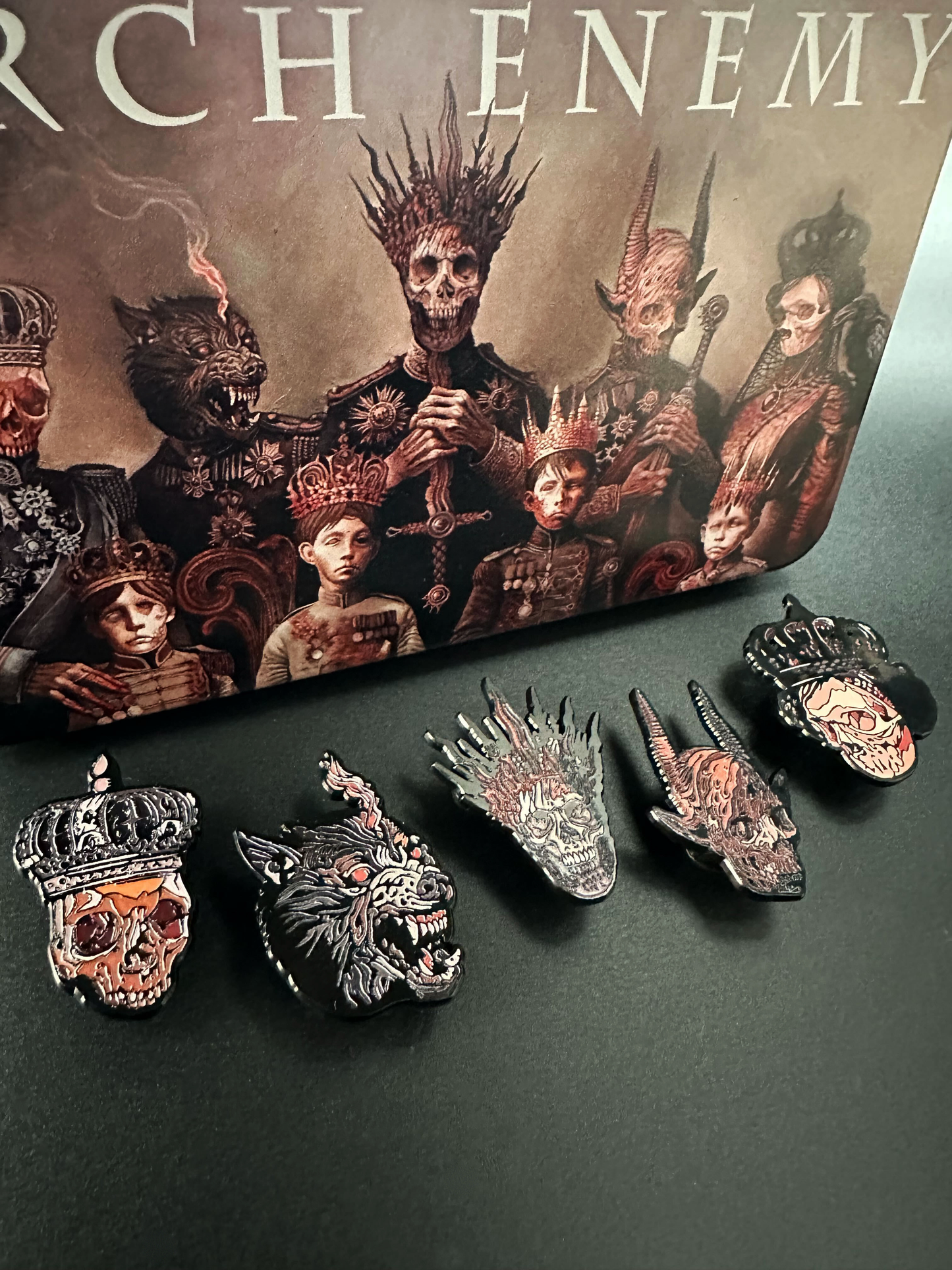 Arch Enemy - Blood Dynasty - Tin Box Pin Set